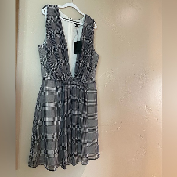 NBD x Revolve| Small| Jennifer plaid mini dress| NWT. - Picture 2 of 7